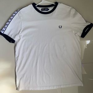 Large Fred Perry T-shirt
